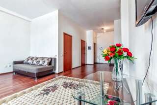 Апарт-отели Уютная 2х ком. квартира в Центре, возле Байтерека Нур-Султан Апартаменты с балконом-5